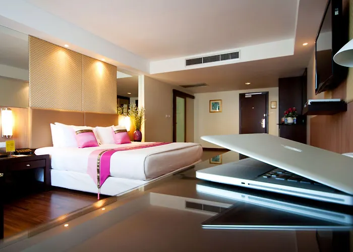 Dynasty Grande Hotel 4*