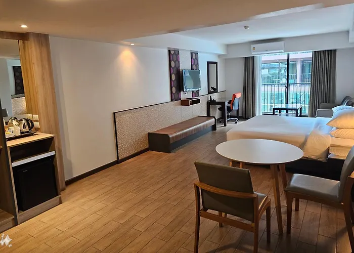 王朝格兰德酒店（原王朝格兰德旅馆） 酒店 曼谷