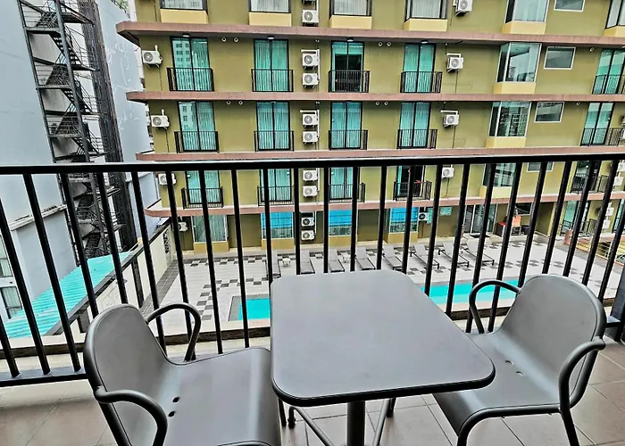 Dynasty Grande 4* Bangkok