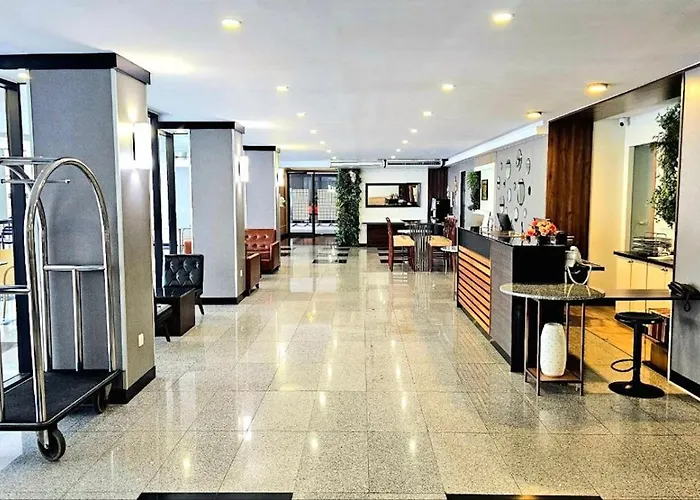 王朝格兰德酒店（原王朝格兰德旅馆）